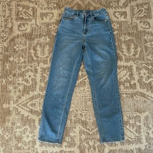 American Eagle Curvy Stretch Mom Jeans Size 2